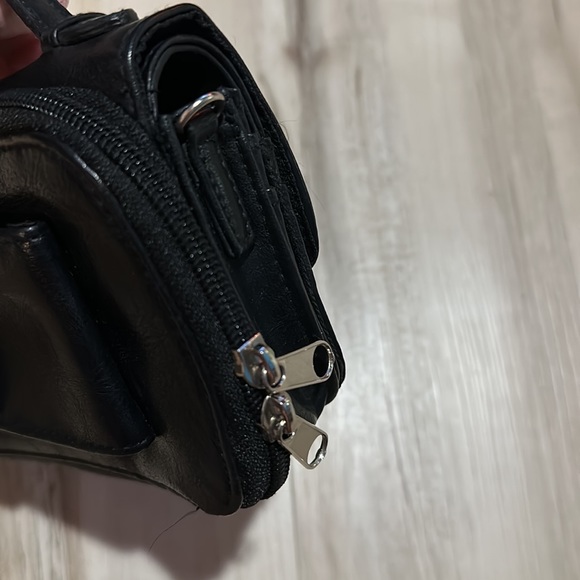 Black purse/wallet - Picture 12 of 12